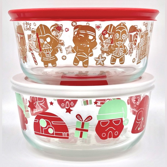 NWT Limited Edition Pyrex Star Wars Holiday 4-Cup Lidded Bowls, Set of 2 - Picture 1 of 16